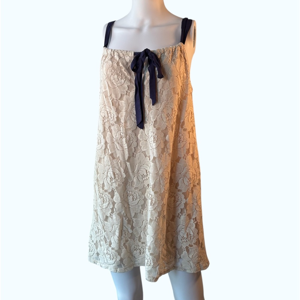 NWT Francesca's cream and navy lace dress Size Large